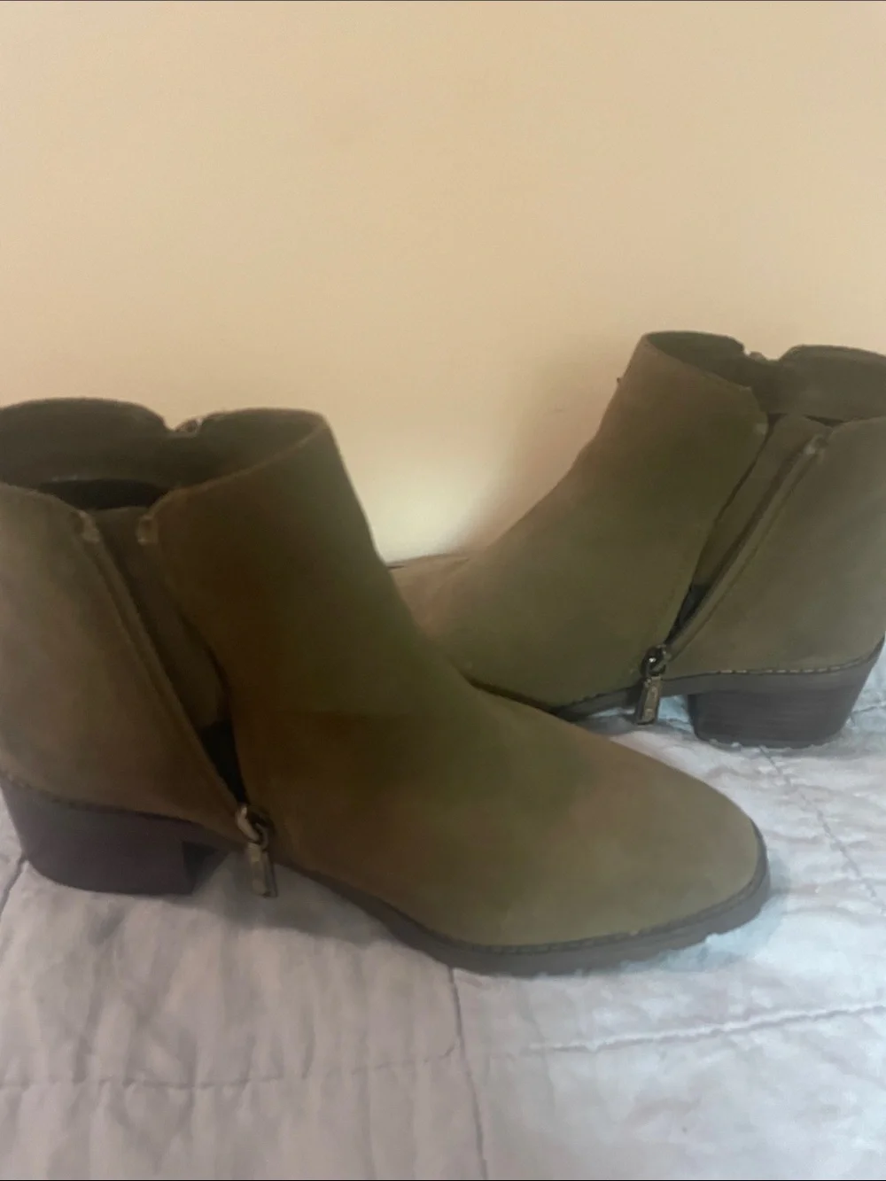 Blondo suede ankle